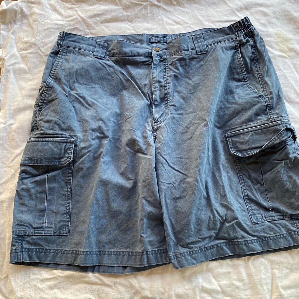 L.L Bean Tropic Weight Blue Cargo Shorts - Size 40